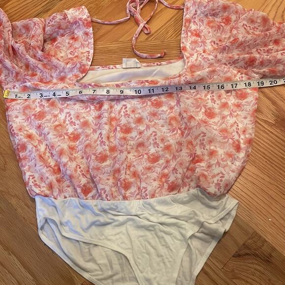 Peach love California floral bodysuit size large - Picture 7 of 8